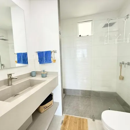 Con Acceso Directo A La Playa En Morros 3 Apartamento *