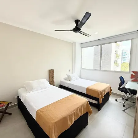 Apartamento Con Acceso Directo A La Playa En Morros 3 *